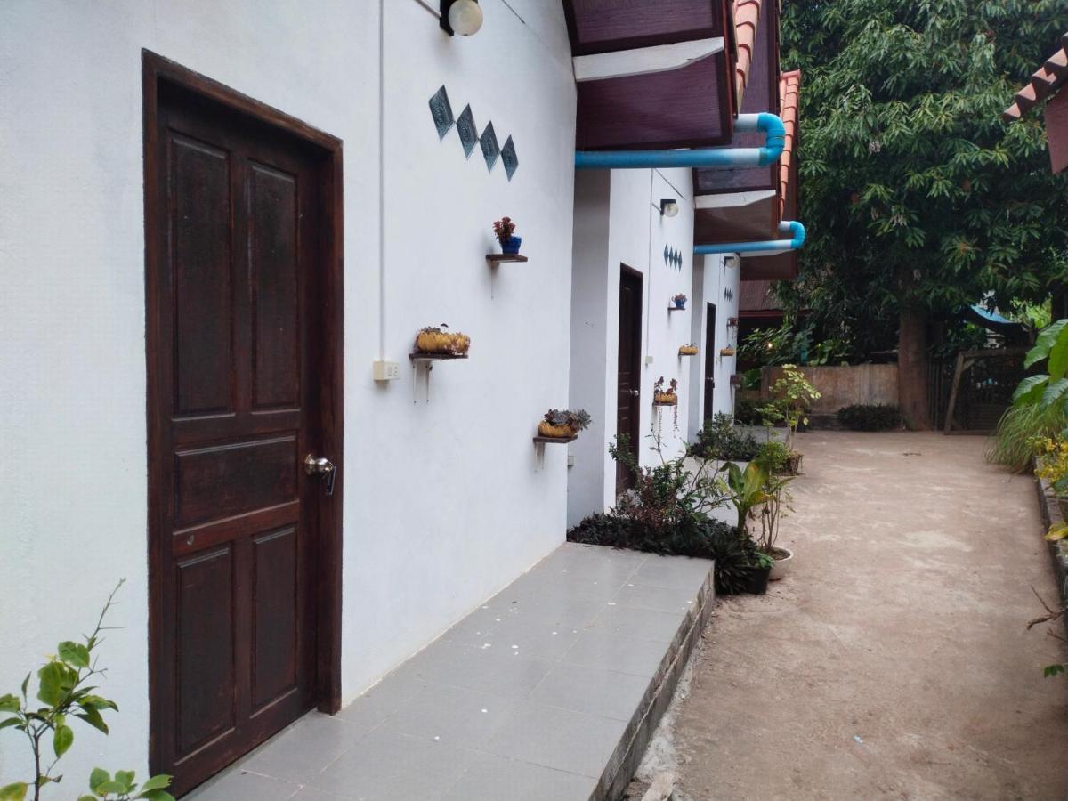 Riverview Bungalows & Gh Muang Ngoi Экстерьер фото