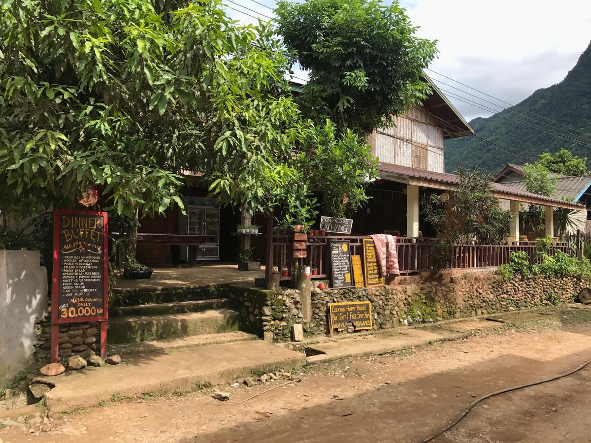 Riverview Bungalows & Gh Muang Ngoi Экстерьер фото